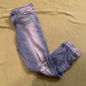 Universal Thread distressed jeans
